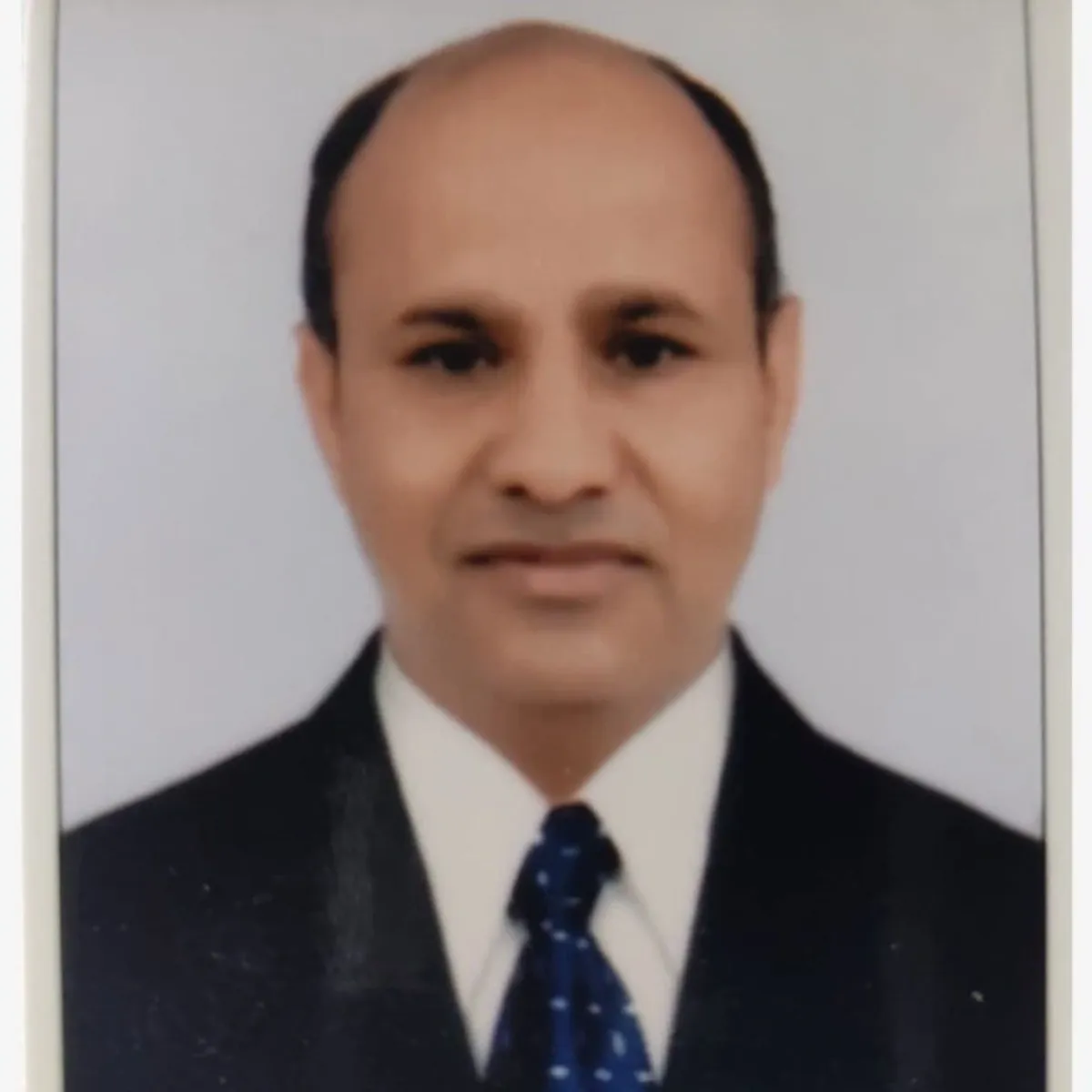 "Punit Dixit senior psychologist and CBT & ERP therapist offering online OCD and anxiety therapy"